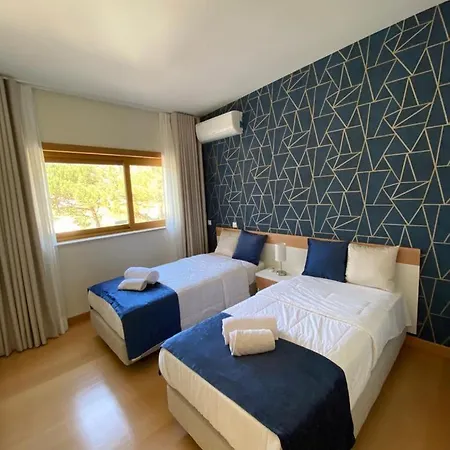 בית הארחה Buarcos Luxury פיגואיירה דה פוז